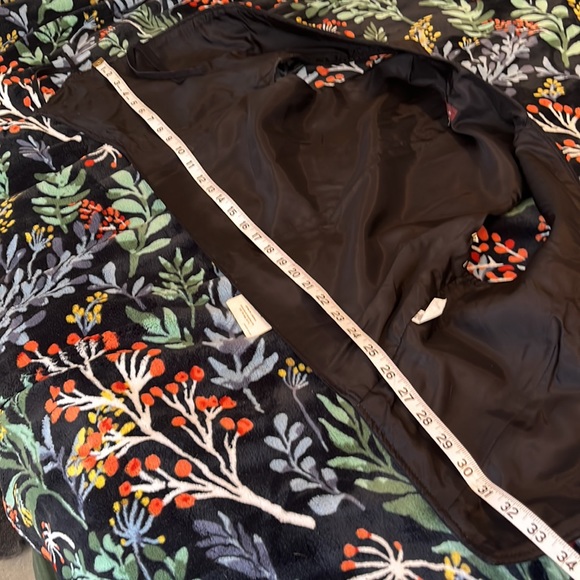 Dead stock Jordache tie front suede vest with silver hardware - Picture 6 of 12